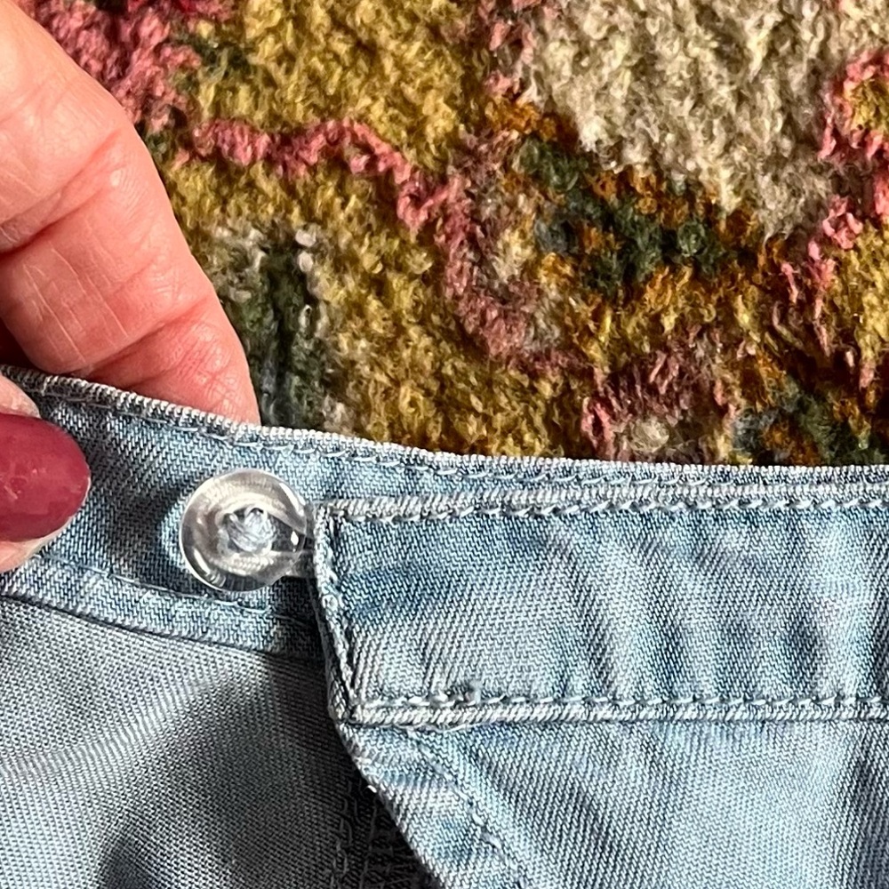 Wrap jeans skirt, cute ruffles accent, secure with button inside smoke pet free - Picture 4 of 4